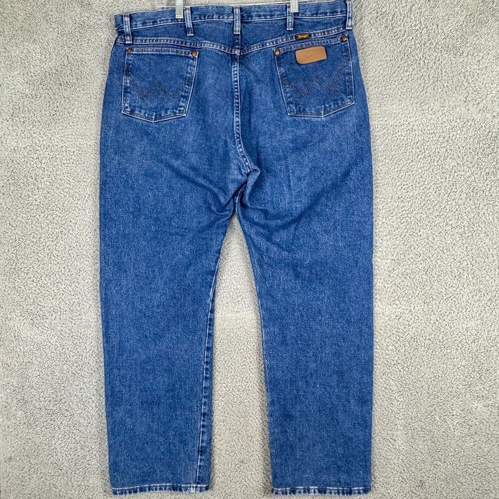 Wrangler 13MWZ Jeans Mens 40 Medium Wash Blue Cowboy Cut Straight Regular 40x30‎ - Picture 4 of 13